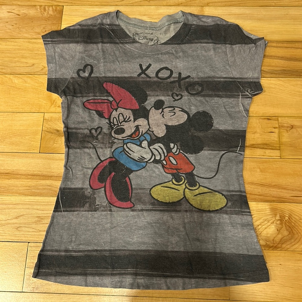 Vintage Mickey and Minnie Mouse tshirt